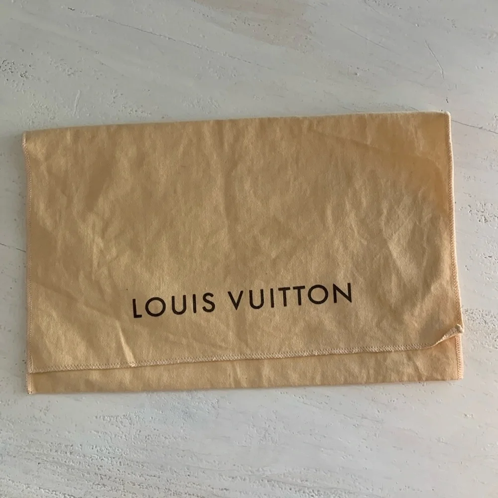 Louis Vuitton agenda